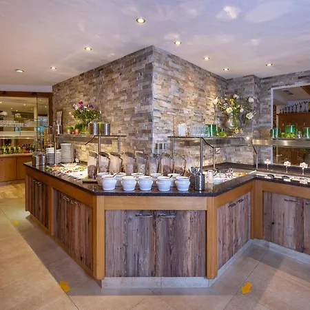 Hotel Schoenruh 4*